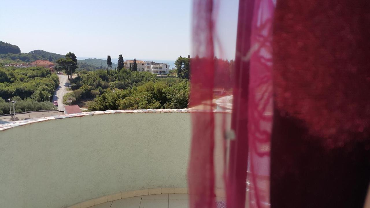 Apartmani Aida Ulcinj Exterior photo