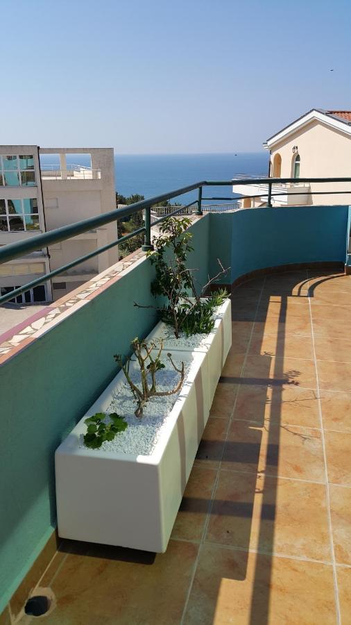 Apartmani Aida Ulcinj Exterior photo